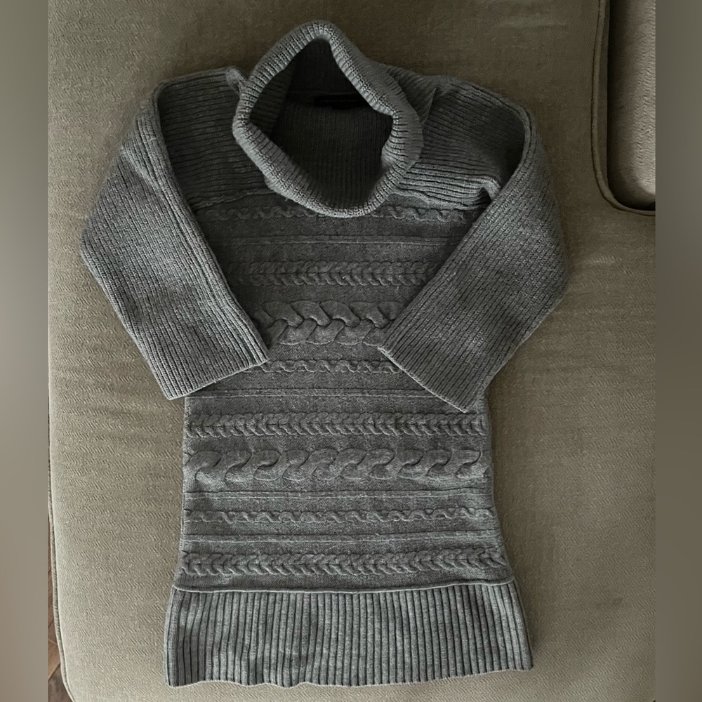 BANANA REPUBLIC WOMEN’S SWEATER DRESS